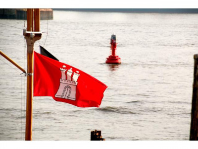 Exklusives & Möbliertes App. mit Elbblick