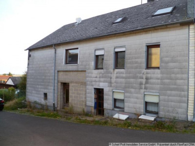 Mietkauf mtl 500 Euro - Einfamilienhaus mit viel Platz mit Scheune, und großem Garten in Malborn