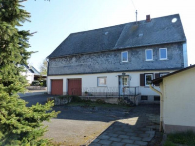 Familienparadies in idyllischer Ortsrandlage mit Scheune und großer Wiese - ideal für Tierhalter!