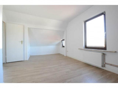 ImmoHanse24 - Studenten aufgepasst! - Hochschule 21 & Malerschule - WG-geeignete 2,5-Zi.-Wohnung in Buxtehude