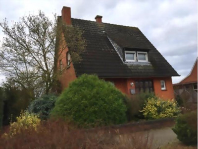 Haselünne - Älteres renovierungsbedürftiges Einfamilienhaus in ruhiger verkehrsberuhigter Wohnlage