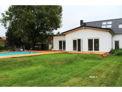 Schnäppchen! 2 Einfamilienhäuser+ Einl.Wohnung zum Preis von 1! Berlin-Nah! von Privat