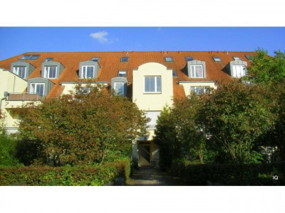 WEIßIG: Hübsche Singlewohnung mit Balkon, Laminat, offener Küche & Badewanne