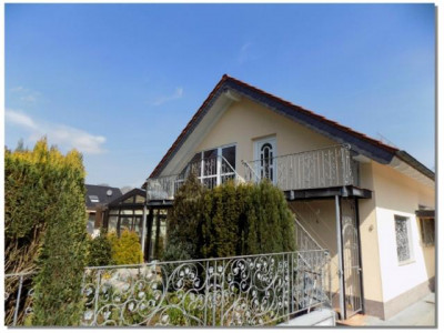 Mordenes Zweifamilienhaus mit Einliegerwohnung in einer TOP-Lage von Schildgen!