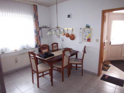 Sehr gepflegter Walmdachbungalow in ruhiger Sackgassenlage!