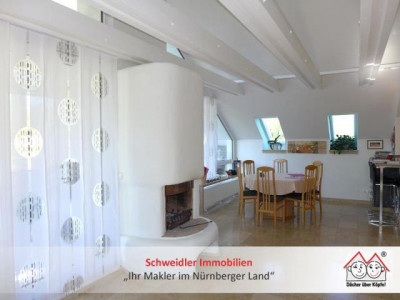 Moderne 3,5-Zimmer-DG-Etage mit Terrasse, Loggia & EBK in Laufer Top-Lage 