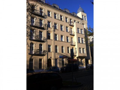 PRENZLAUER BERG: 37 m², Hübsche SINGLE-WOHNUNG im charmanten Altbau!