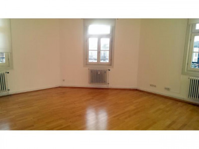 Bad Homburg- Provisionsfrei!!! Dachgeschoßtraum mit Dachterrasse am Kurpark mit 105qm Wohnfläche