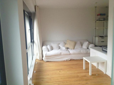 Provisionsfrei: Luxuriöses Neubau-Apartment mit EBK in absoluter Citylage