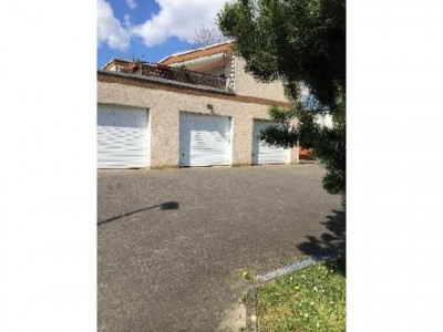 Interessantes und vielseitig nutzbares Gewerbe mit attraktiver Wohnung in Gustavsburg !!