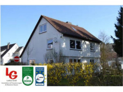 ## Teilsaniertes Zweifamilienhaus in Kürten-Eichhof ##