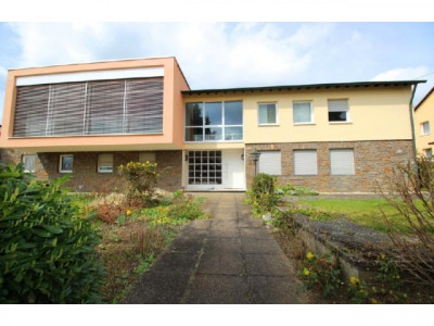 Großzügiges Architektenhaus mit ca. 1200m² Grundstück!