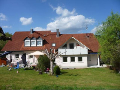 GANESHA-IMMOBILIEN...gepflegte DG Wohnung mit schönem Ausblick zu verkaufen !