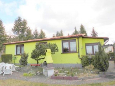 Einfamilienhaus, mit Ferienhaus und Nebengelass, in Lychen zu verkaufen.