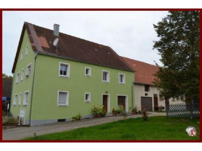 Eigennutzung oder Kapitalanlage! Gepflegtes 2-Familienhaus mit Nebengebäude und Scheune