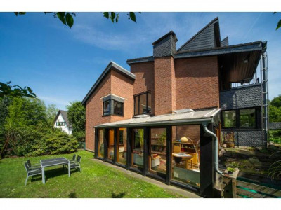 Bergisch Gladbach - freistehendes Architektenhaus mit viel Platz für die Familie in GL Schildgen