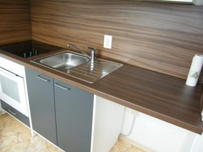 Studenten-Appartement mit West-Loggia, 30 m², 4.OG, Laminat, renoviert, ab 01.07.2015