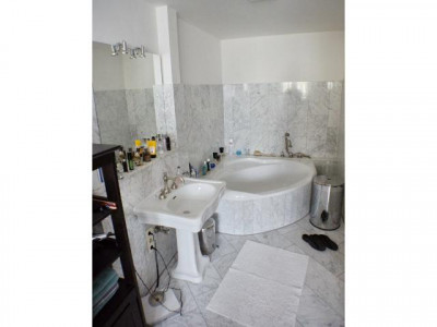 Gartenwohnung im Dichterviertel Krefeld, modern-altersgerecht-repräsentativ-riesig