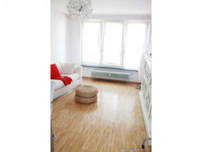 NEUANFANG! Sanierte 3-Zim. Whg. ca.71m², kpl.möbiliert gegen Ablöse, am Pompejanum Park