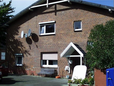 2 Zimmerwohnung in kleinem Mehrfamilienhaus mit Garten