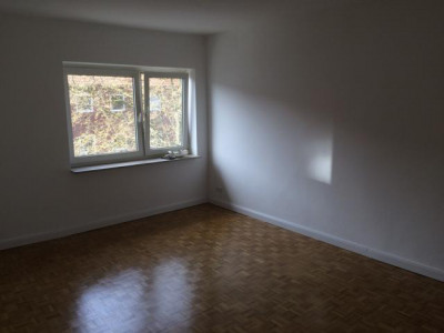 Grundsanierte 2 Zimmerwohnung mit Balkon, EBK+Geschirrspüler