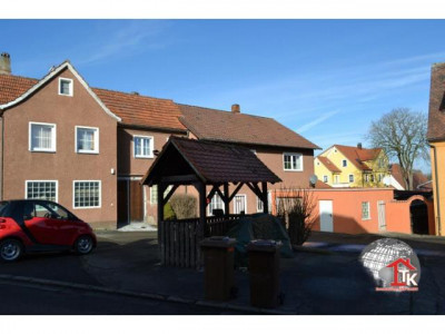 Top Renditeobjekt! Doppelhaus  vermietet, 2 Garagen, Stellplätze in Obernzenn