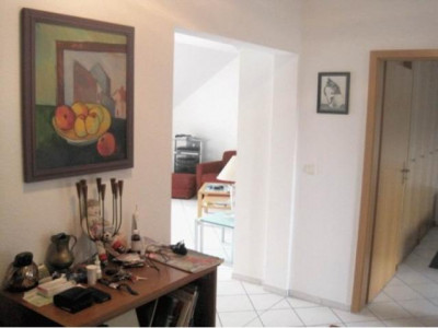 Helle 3-Zimmer DG Wohnung in Zentrumslage