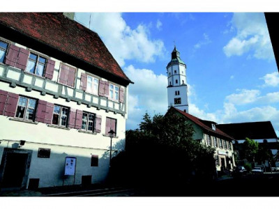 EINFACH. GUT. LEBEN. WOHNUNGEN MIT SCHICKEN SCHNITTEN ERFÜLLEN ALLE BEDÜRFNISSE IN LANGENAU!