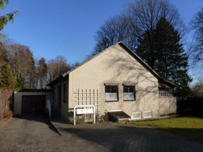 Traumhafte Lage in Rosdorf - Haus mit    drei Wohnungen