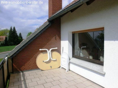 Gemütliche 3,5 Zimmer-Wohnung mit Balkon und Garage  -  niedrige Nebenkosten!