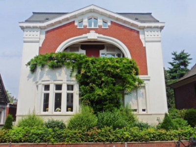 Stilvoll wohnen in denkmalgeschützter Stadtvilla!