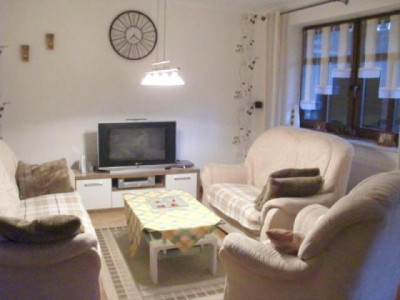 schöne neuwertige Doppelhaushälfte