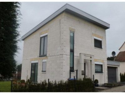 Neubau-Projekt: Haushälfte mit Garten und Garage !!