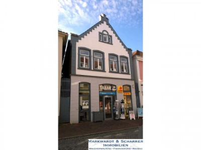 Neustadt: Aus zwei, mach eine Altbauwohnung direkt im Zentrum. Ideen vom neuen Mieter willkommen