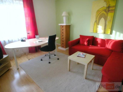 FLATmix.de / Freundliches möbliertes 1-ZKB-Appartement im 1. Obergeschoss