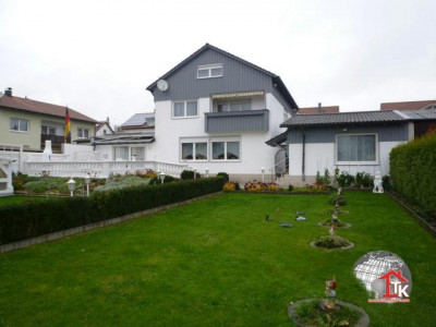 Großes Mehrfamilienhaus in Toplage von Hemau!