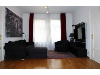 WOHNWELT IMMOBILIEN: Geräumige, helle 3-Zimmer-Wohnung mit Balkon am Gasteig