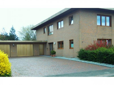 Großzügige ruhige OG Wohnung in Zetel nahe Ortsmitte