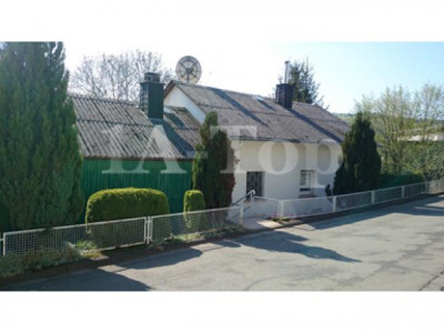 Ein- bis Zweifamilienhaus in ruhiger Lage