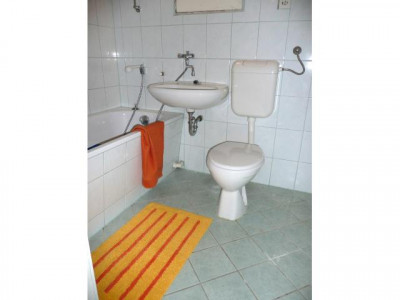 Bequeme Wohnung im Erdgeschoss mit Balkon!