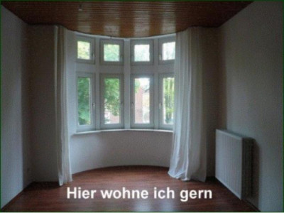 AbacO Jeske Immobilien: Schicke, zentral gelegene Altbauwohnung renoviert mit EBK und Balkon