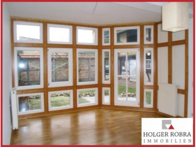 Freundliche Wohnung mit Terrasse