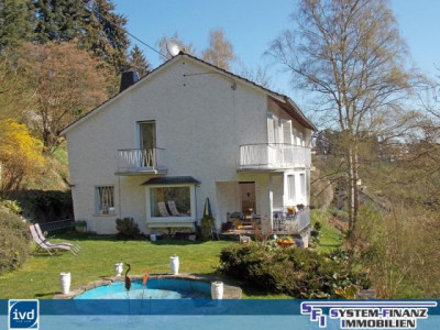 Bad Münstereifel: Solide Immobilie und Landidylle pur