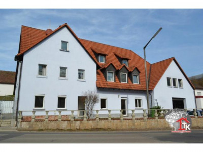 Mehrgenerationenhaus oder Kapitalanlage! TOP Anlage im großem Garagenhaus in Rednitzhembach