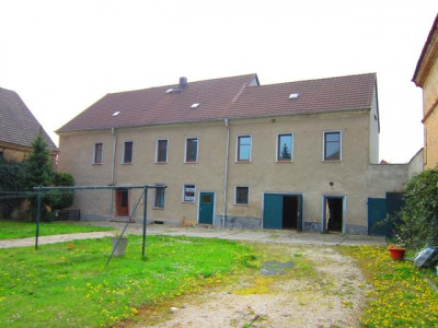 Mehrfamilienhaus - 4 Seitenhof nähe Altenburg!