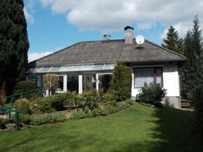 Schon das Grundstück ist ein kleines Paradies!