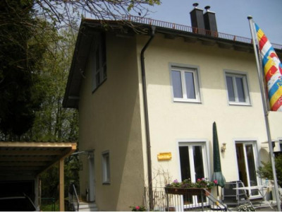 Entspannen im eigenen Naherholungsgebiet  - tolle Niedrigenergie-Doppelhaushälfte