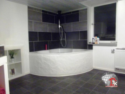 Tolle und moderne 2 Zi. DG-Wohnung am Stadtrand von Feuchtwangen