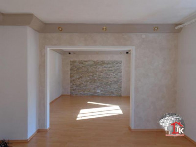 Große, helle Wohnung mit EBK in Wertheim