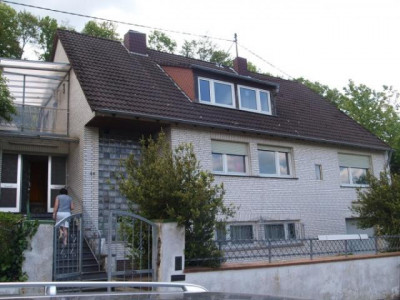 Oberstadtfeld; großzügiges Ein-/Zweifamilienwohnhaus in ruhiger Wohnlage